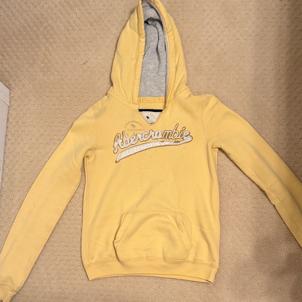 Abercrombie & Fitch Mustard sweatshirt